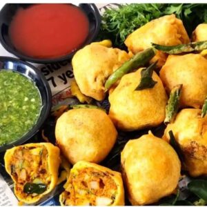Aloo Bonda  with chutney (3)
