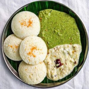 Idlis Chutney & Sambar (Qty: 6 pieces)